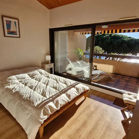 4 Pièces Avec Piscine Et Garage à - Fr-1-780-44 *