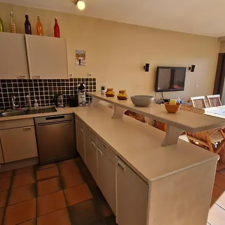 4 Pièces Avec Piscine Et Garage à - Fr-1-780-44 Appartamento Sainte-Maxime