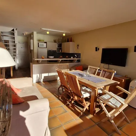 4 Pièces Avec Piscine Et Garage à - Fr-1-780-44 Sainte-Maxime